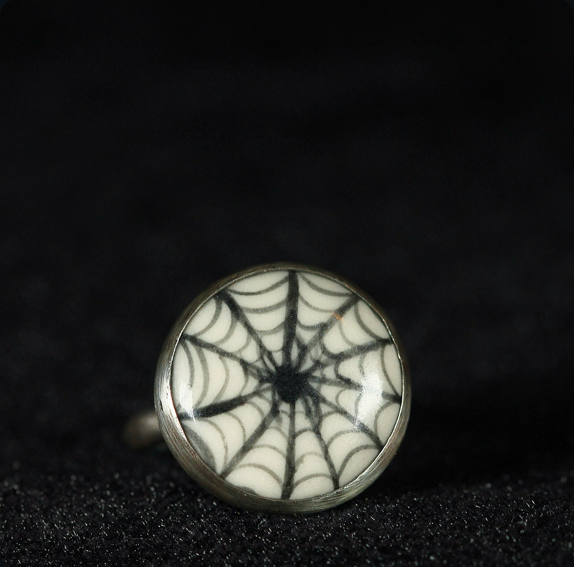 ARACHNÉ