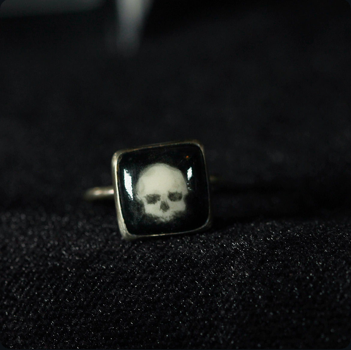 MEMENTO NOIR